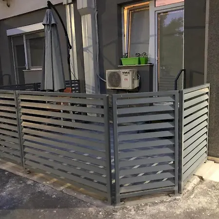 Wonderful In Center Апартаменти *