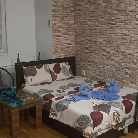 Wonderful In Center Апартаменти *