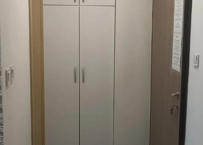 Wonderful In Center *